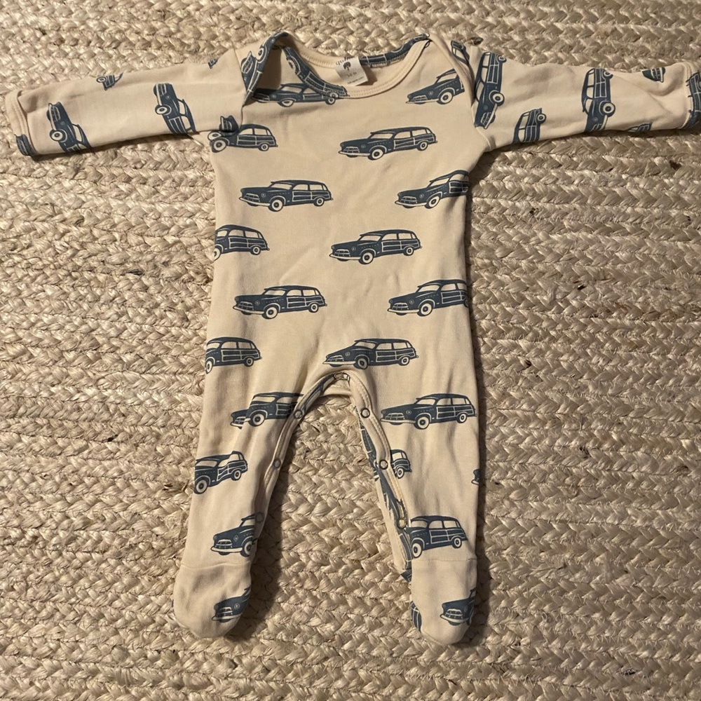 EUC my son only wore this 3x. We love Kate Quinn! High end clothes!